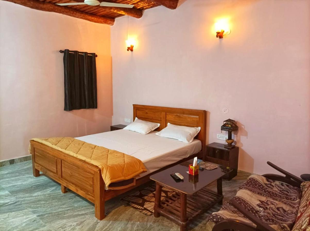 Sadhna Sadan Homestay Panna Madla Extérieur photo