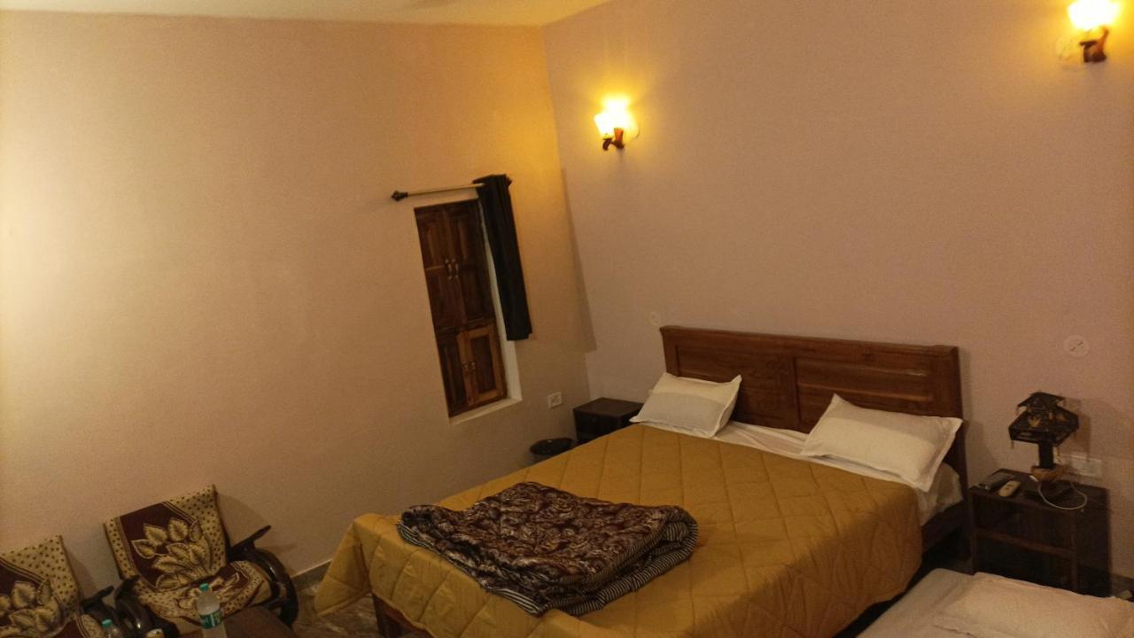 Sadhna Sadan Homestay Panna Madla Extérieur photo