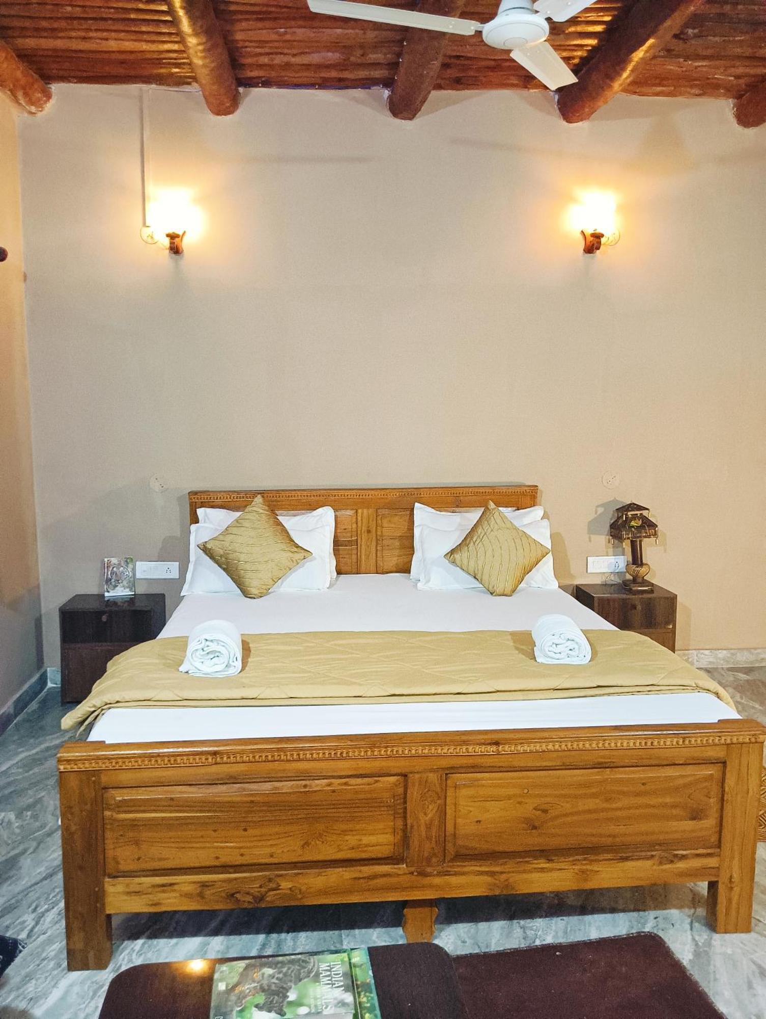 Sadhna Sadan Homestay Panna Madla Extérieur photo